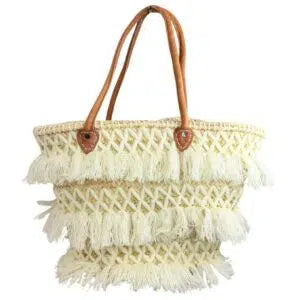 Cesta Capazo de Rafia Artesanal Estilo Boho con Flecos y Detalles Dorados